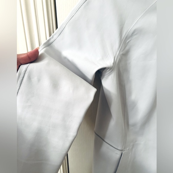 Lululemon Glyde Along Rain Jacket - Picture 3 of 6